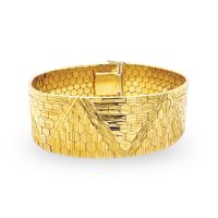  Pre-Owned 18ct Gold Triangle Cuff Bracelet
