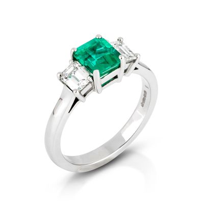 Lumbers 18ct Gold 3 Stone Emerald & Diamond Ring